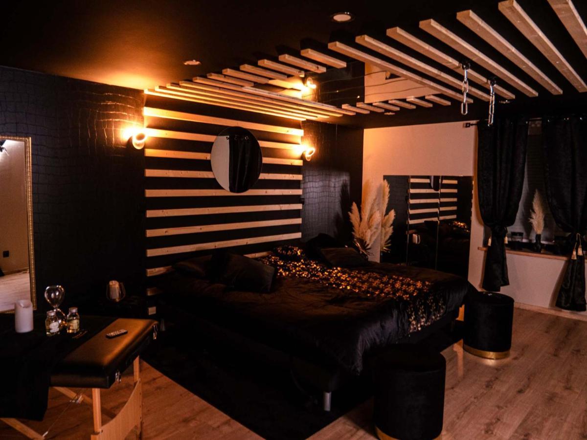 Douceur Du Charme - Love-Room A Charmes Entre Epinal Et Nancy Dış mekan fotoğraf